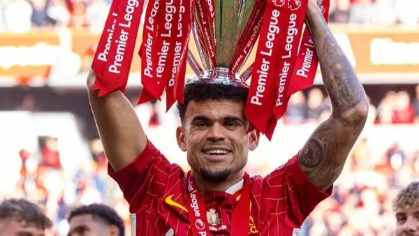 El colombiano espera un cambio económico, que de paso tendría una nueva camiseta Foto: Luis Díaz