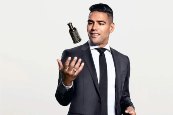 El colombiano estuvo presente en un acto de hermandad entre el Rayo Vallecano y el club argentino.