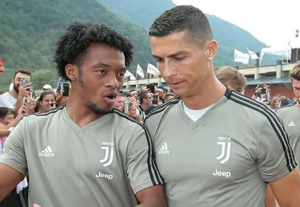 El colombiano Juan Guillermo Cuadrado en la Juventus lució a uno de sus mejores amigos ahora en el equipo, aunque “El Panita” extraña a Cristiano Ronaldo.
