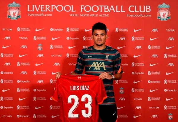 El colombiano Luis Díaz gracias a su talento deportivo logró subir sur ganancias mensuales y ahora es fan de un gusto que le trae suerte.