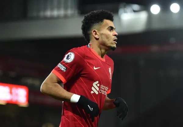 El colombiano Luis Díaz no jugó en el último partido del Liverpool, se generó expectativa y los medios reseñaron el hecho.