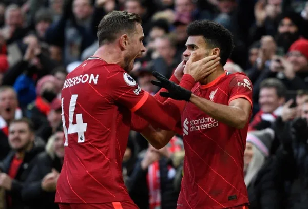 El colombiano Luis Díaz se ha ganado el apoyo de varios de sus compañeros en el Liverpool de Inglaterra.