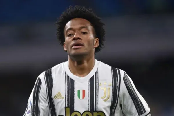 El colombiano renovó recientemente contrato con Juventus, pero el club le haría una jugada sucia.