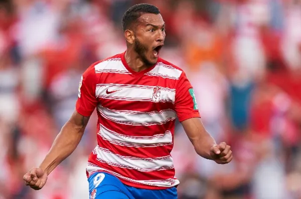 El colombiano se mostró incisivo en la dura derrota de su equipo en la Liga.