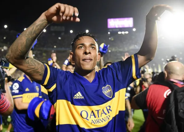 El colombiano Sebastián Villa no termina de definir su futuro, dado que la millonaria cifra que pide Boca Juniors por su salida nadie la ha podido igualar.