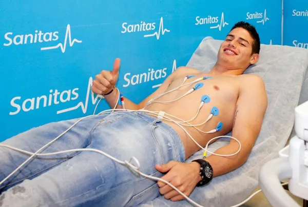 El colombiano tuvo que realizarse exámenes médicos amplios antes de firmar con el Al-Rayyan SC de Qatar.