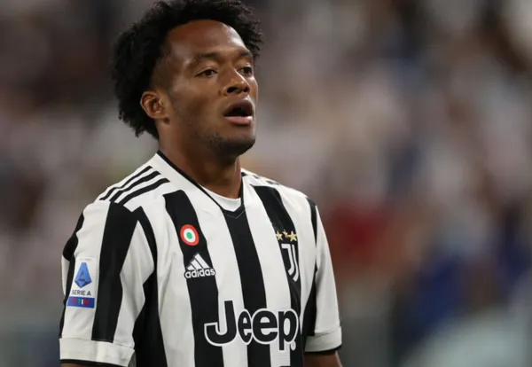 El colombiano tuvo que regresar a una posición táctica que no es de su grado, pero igualmente rinde de manera efectiva.