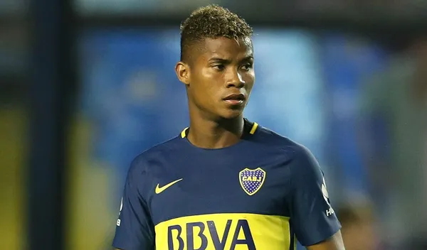 El colombiano Wilmar Barrios recibió una oferta de un club de la Premier League, le ofrecen un sueldo mejor y titularidad, pero no parece ser buena opción por este motivo.