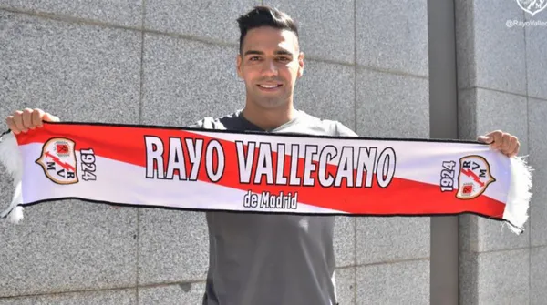 El colombiano ya se incorporó a su primer entrenamiento, le hizo una solicitud al equipo y se la negaron de inmediato. En el Rayo Vallecano las cosas funcionan de otra forma.