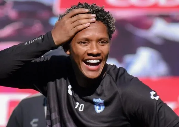 El colombiano Yairo Moreno gracias a su buen presente en México y sus actuaciones con la Selección Colombia, tiene sobre la mesa una oferta abierta para irse a jugar en Europa.