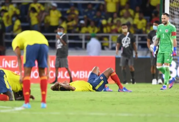 El colombiano Yerry Mina tras la derrota de la Selección Colombia quedó al margen del equipo por acumulación de tarjetas y le mandó un mensaje al equipo.