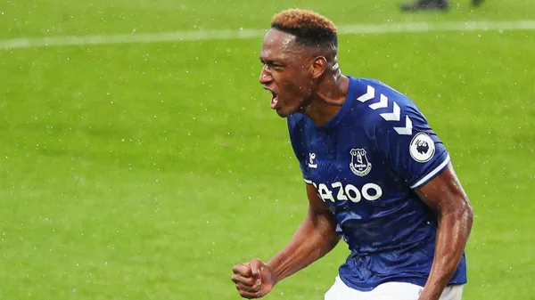 El defensa precisamente se perdió la doble fecha FIFA por estar lesionado.