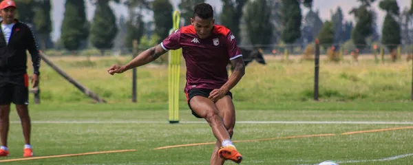 El defensor central estuvo inmerso en una confusión, que llevó a pensar que se iría del equipo.