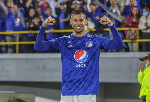 El defensor central de Millonarios FC desde el extranjero le mandó un mensaje a sus compañeros en Colombia.