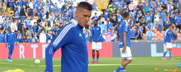 El defensor central viajo con su Selección para jugar el repechaje a Qatar 2022.