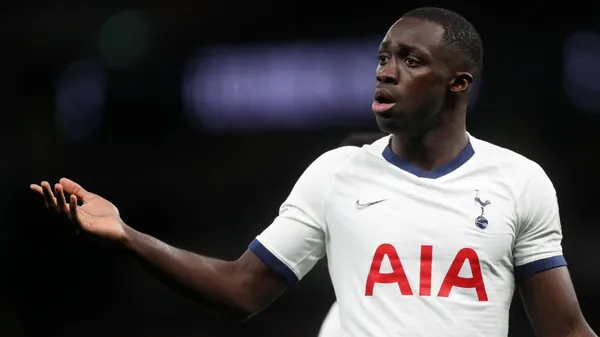 El defensor colombiano contó su vínculo con el Escarlata.