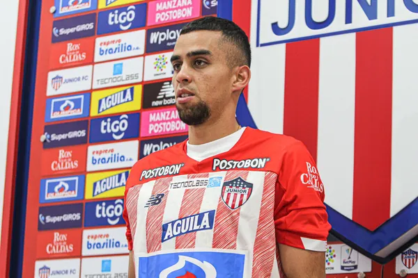 El defensor colombiano que dejó huella en el onceno embajador, cobrará el triple de lo que ganó hasta el 2021.