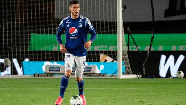 El defensor costarricense dio su punto de vista para lastimar al 'Verdolaga'.