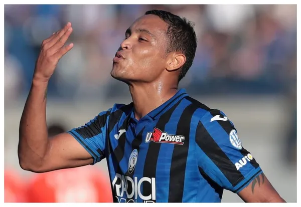 El delantero colombiano del equipo italiano no para de convertir goles y su valor en el mercado es récord.