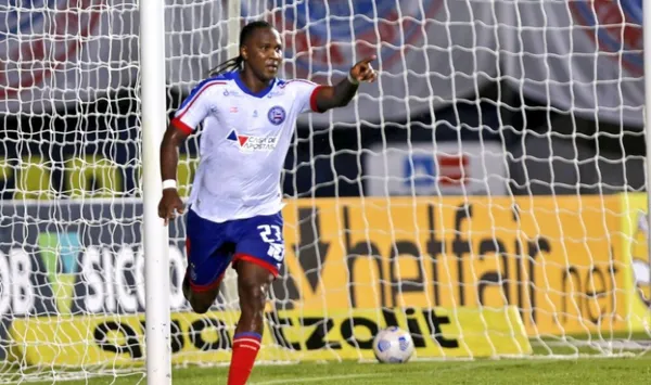 El delantero colombiano se lució con un acrobático gol para que su equipo asegurara el empate en el Brasileirão. Rodallega quiere volver a la Selección Colombia.