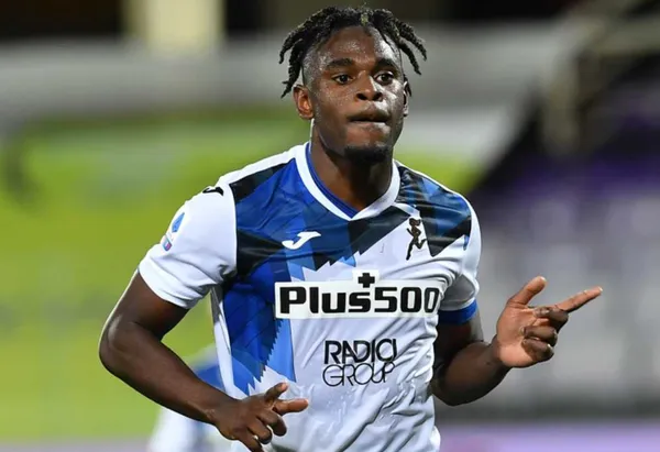 El delantero colombiano sigue rindiendo cuando juega en Italia, pero sigue en duda su continuidad con Colombia porque no rinde cuando lo llama Reinaldo Rueda.