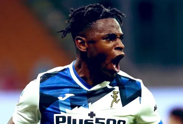 El delantero colombiano vive un gran momento en el Atalanta y desde Inglaterra ha recibido ofertas tentadoras.