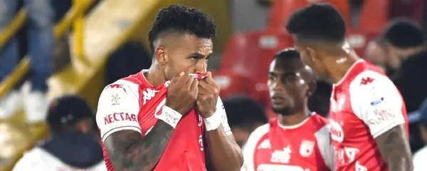 El delantero habló del complicado momento del equipo.