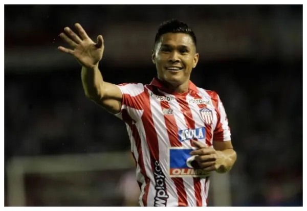 El delantero de Junior de Barranquilla quiere regresar a la Tricolor.