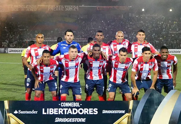 El delantero Luis Carlos Ruiz tocó el cielo con el Junior FC y ahora deambula sin un destino claro, aunque dicen que podría volver a la Primera A.