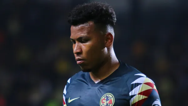 El delantero Roger Martínez no la pasa bien en México y ahora mira le nuevo desprecio que tuvo en el Club América.