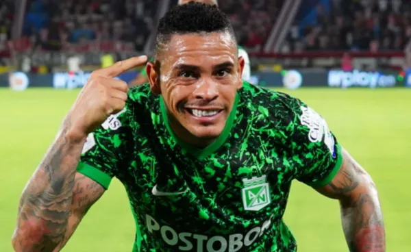 El delantero uruguayo que hace varios meses era sumamente cuestionado por su rendimiento en el Atlético Nacional, en este segundo semestre ha mejorado considerablemente y contra el Junior FC demostró su mejor cara.