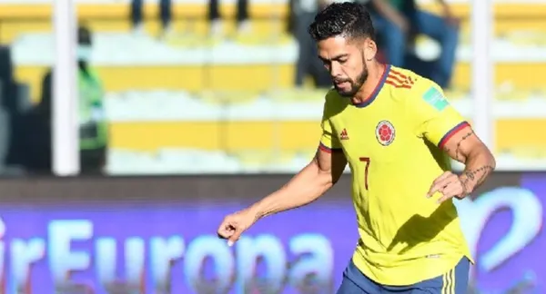 El departamento médico de la Selección Colombia confirmó la lesión de Andrés Andrade, el jugador sufrió una lesión en el tobillo contra Bolivia. Este problema muscular lo tendrá apartado para el juego contra la Selección Paraguay. El ingreso de Andrés en sustitución de Juan Fernando Quintero en ese juego contra Bolivia generó muchas críticas. Andrade falló un gol que era clave para Colombia y los hinchas no le perdonan esa acción todavía.