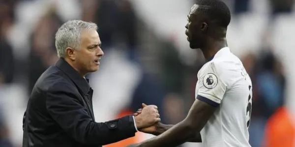 El director técnico de Tottenham le dio una mala noticia a Davinson Sánchez respecto de su futuro.