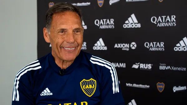 El director técnico Xeneize sufrió un duro golpe de Mario Pineda, jugador del conjunto ecuatoriano.