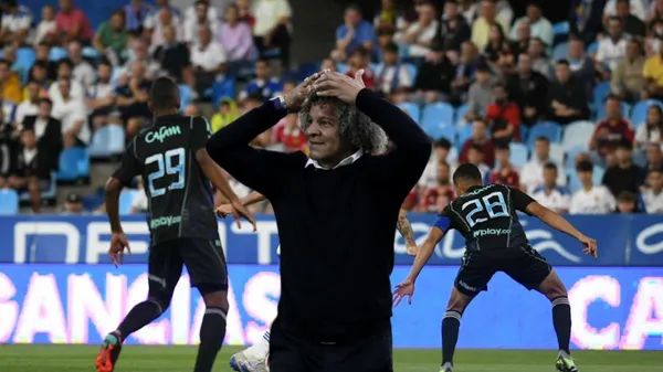 El DT de los embajadores sumó un nuevo dolor de cabeza.