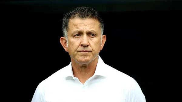 El entrenador colombiano se refirió a su contrato con el conjunto Escarlata.