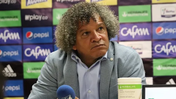 El entrenador del Embajador y una decisión particular frente a la ventana de transferencias.