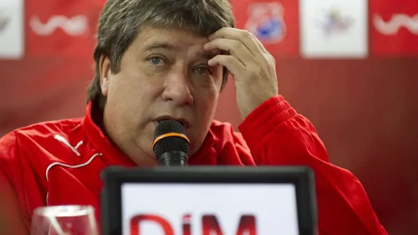 El entrenador e histórico exjugador antioqueño dejó la dirección técnica del 'Poderoso' luego de un consecutiva serie de desfavorables resultados y eliminación en Copa Colombia