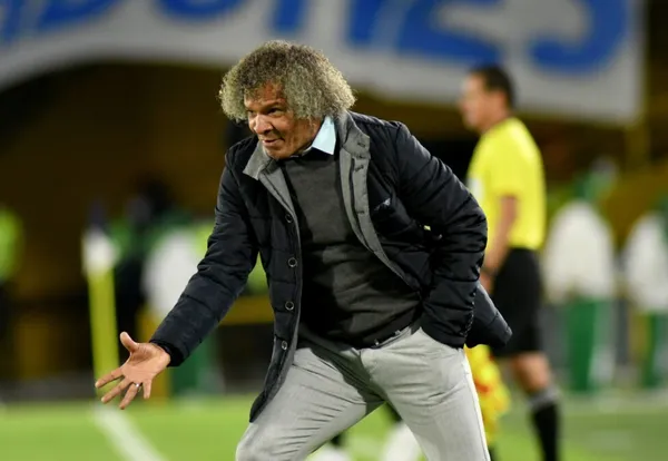 El entrenador de Millonarios FC de manera indirecta tras la derrota contra Fluminense tuvo un gesto que en efecto denota cuál es su mayor problema en el club.