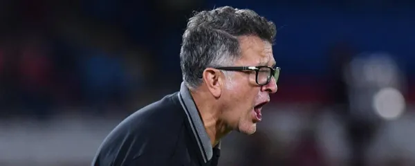 El entrenador risaraldense puso un pie y medio afuera del equipo escarlata luego de una nueva derrota en Liga Betplay.