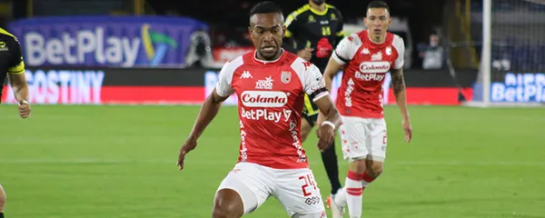 El equipo de Martín Cardetti perdió de local contra Alianza Petrolera y se quedó con dos hombre menos.