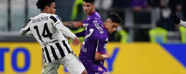 El equipo violeta recibe a los de turin en el partido de ida de las semifinales del torneo italiano.