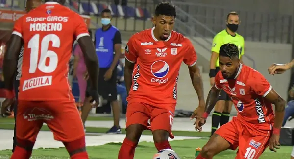 El Escarlata necesita un triunfo ante el conjunto paraguayo para soñar con los octavos de final.