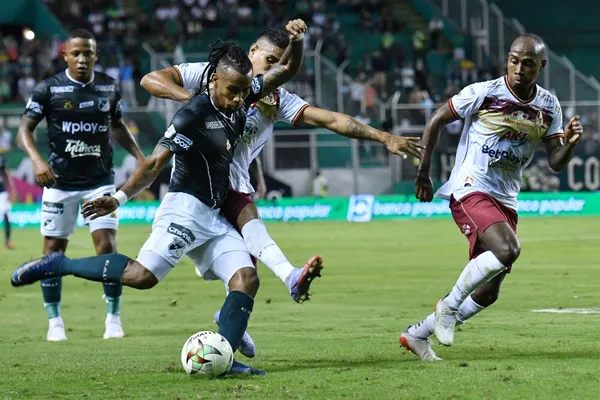 El Estadio Manuel Murillo Toro se viste de gala para recibir el encuentro de vuelta entre el Deportes Tolima y el Deportivo Cali.
