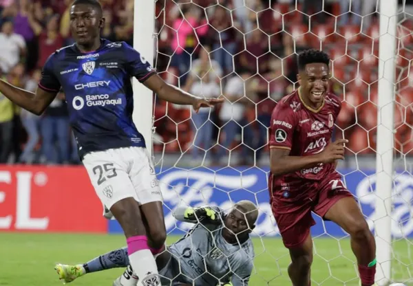 El estratega colombiano se mostró muy tranquilo ante la celebración de sus pupilos en los minutos finales del partido.