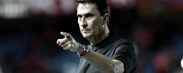 El estratega habló del presente escarlara y de lo que se viene para el club.