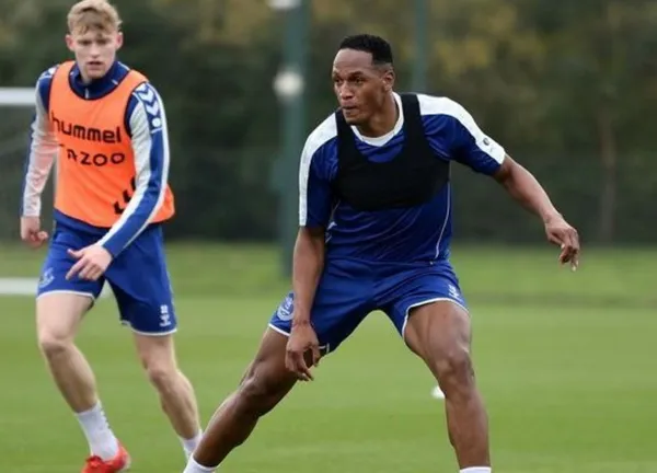 El Everton dio novedades del estatus real de Yerry Mina tras su lesión.