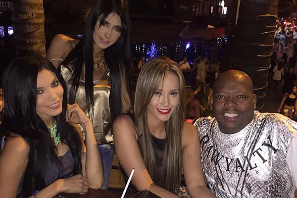 El exfutbolista había invitado a una mujer de la farándula colombiana a su finca pero la mujer lo rechazó.