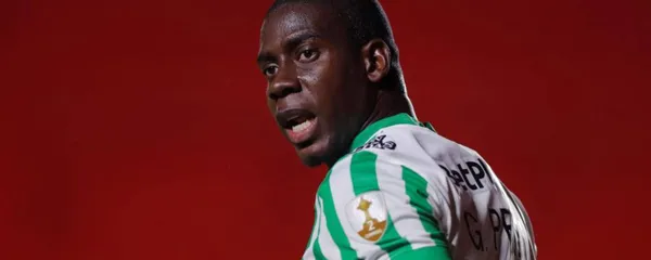 El exjugador del equipo verdolaga cuestionó la salida del entrenador Alejandro Restrepo.