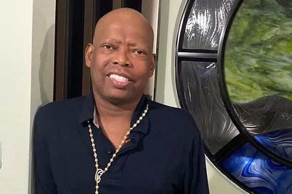 El exjugador e histórico de la Selección Colombia tiene una lujosa finca en Colombia donde acostumbra a hacer unas grandes fiestas.